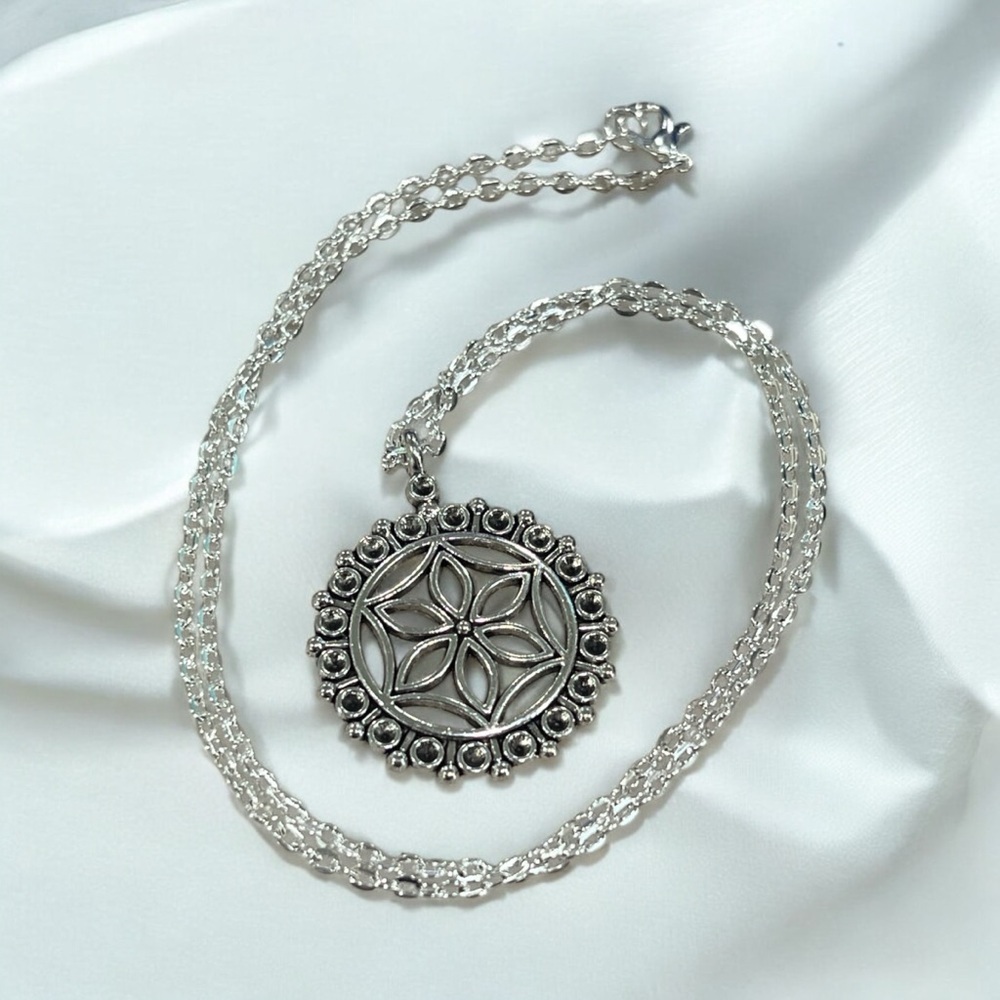 Sterling Silver Flower of Life Pendant Necklace - Picture 4 of 4